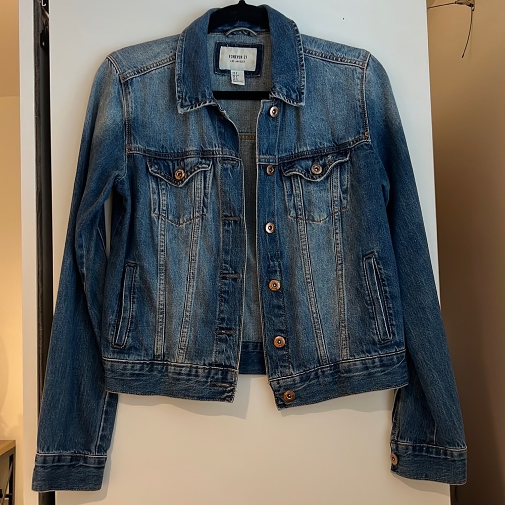 FOREVER 21 JEAN JACKET SIZE S
